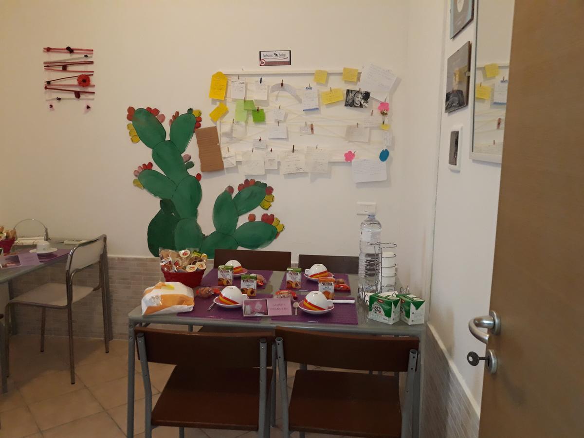 B&B La Gazza Ladra Carmiano  Extérieur photo